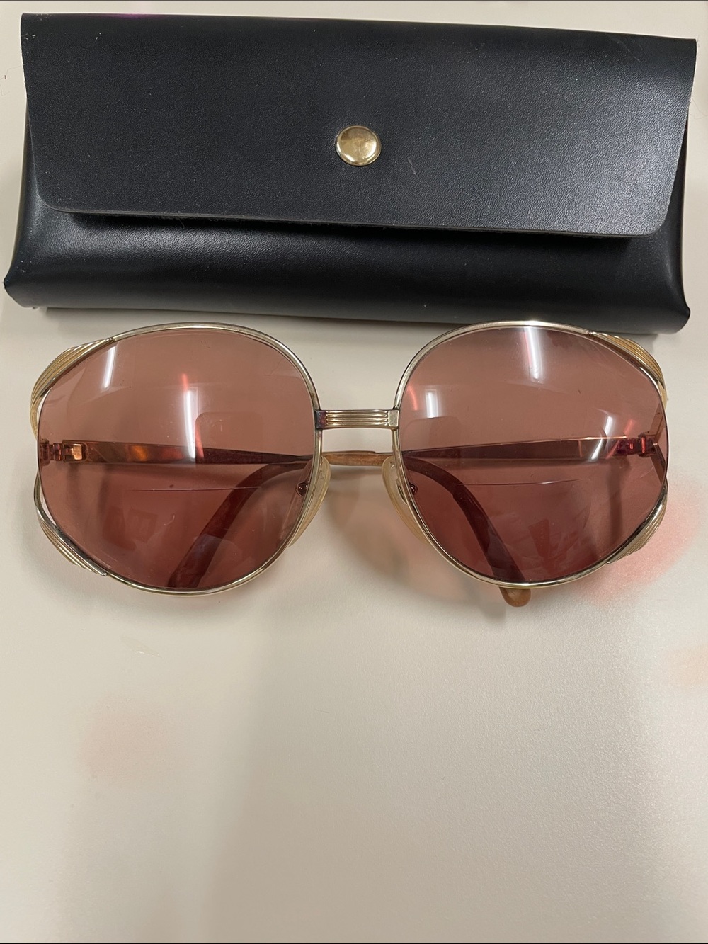 Christian Dior Vintage 70s Gold Frame logo arm Women’s Sunglasses